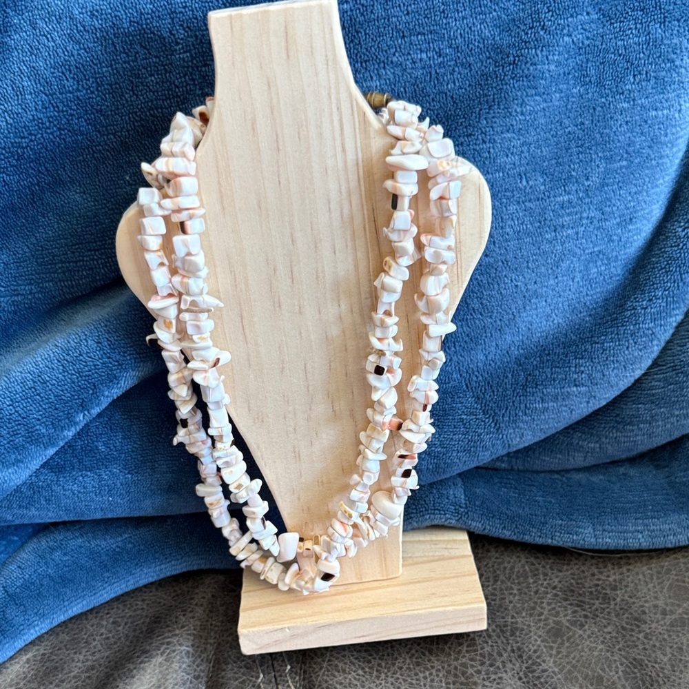 Cream and Peach Shell Necklace